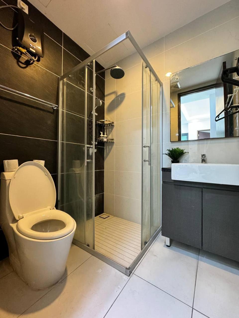 Apartment Lovell Country Garden 2 King Beds High Level *